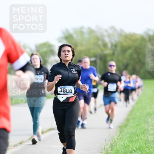 07.04.2024 - 43. Internationalen Wilhelmsburger Insellauf Dr. Thomas Lammeyer http://msf.ph/oto/6050224 07.04.2024 11:17:25 Laufen 2918, 3800 meine-sportfotos.de