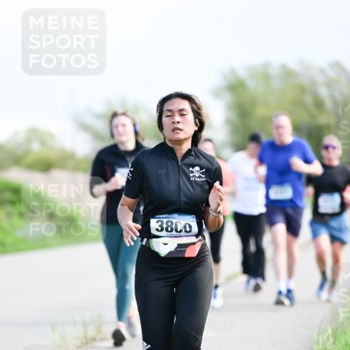 07.04.2024 - 43. Internationalen Wilhelmsburger Insellauf Dr. Thomas Lammeyer http://msf.ph/oto/6050230 07.04.2024 11:17:26 Laufen 3800 meine-sportfotos.de