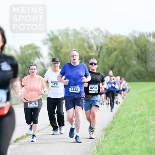 07.04.2024 - 43. Internationalen Wilhelmsburger Insellauf Dr. Thomas Lammeyer http://msf.ph/oto/6050232 07.04.2024 11:17:27 Laufen 2178, 3431, 4327, 4237, 4237 meine-sportfotos.de