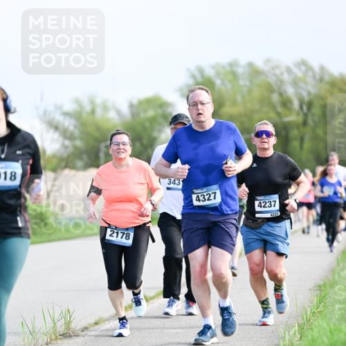 07.04.2024 - 43. Internationalen Wilhelmsburger Insellauf Dr. Thomas Lammeyer http://msf.ph/oto/6050239 07.04.2024 11:17:28 Laufen 018, 2178, 343, 4327, 4237, 4237 meine-sportfotos.de