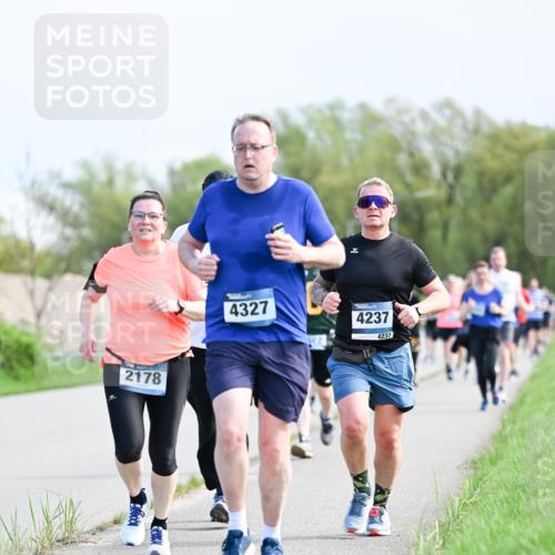 07.04.2024 - 43. Internationalen Wilhelmsburger Insellauf Dr. Thomas Lammeyer http://msf.ph/oto/6050240 07.04.2024 11:17:28 Laufen 2178, 4327, 4237, 11, 4237 meine-sportfotos.de
