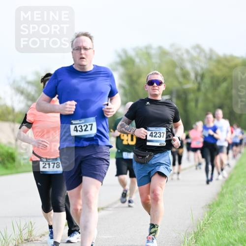 07.04.2024 - 43. Internationalen Wilhelmsburger Insellauf Dr. Thomas Lammeyer http://msf.ph/oto/6050244 07.04.2024 11:17:29 Laufen 2178, 4327, 20, 4237, 4237 meine-sportfotos.de