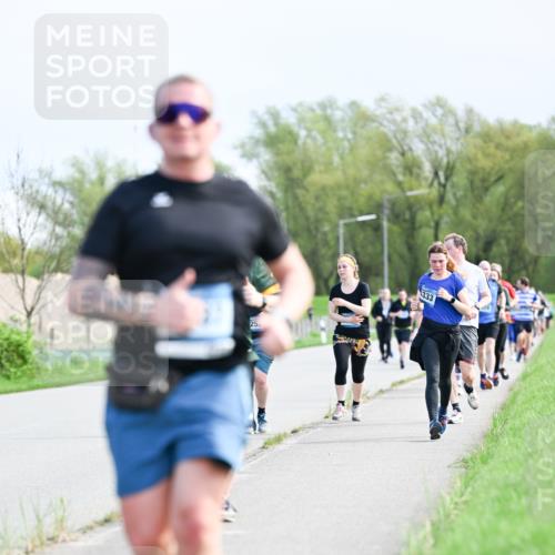 07.04.2024 - 43. Internationalen Wilhelmsburger Insellauf Dr. Thomas Lammeyer http://msf.ph/oto/6050254 07.04.2024 11:17:31 Laufen 25, 1333 meine-sportfotos.de