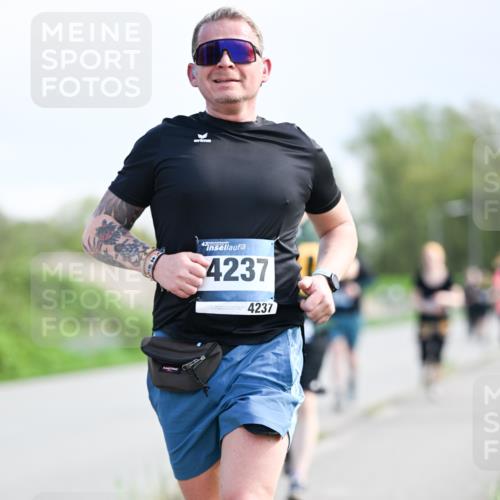 07.04.2024 - 43. Internationalen Wilhelmsburger Insellauf Dr. Thomas Lammeyer http://msf.ph/oto/6050256 07.04.2024 11:17:32 Laufen 4237, 4237 meine-sportfotos.de