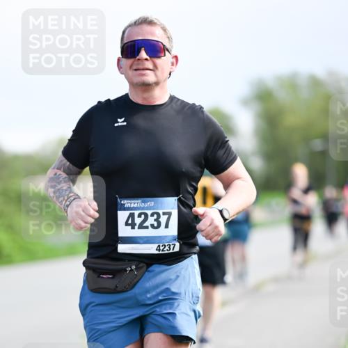 07.04.2024 - 43. Internationalen Wilhelmsburger Insellauf Dr. Thomas Lammeyer http://msf.ph/oto/6050257 07.04.2024 11:17:32 Laufen 4237, 4237 meine-sportfotos.de