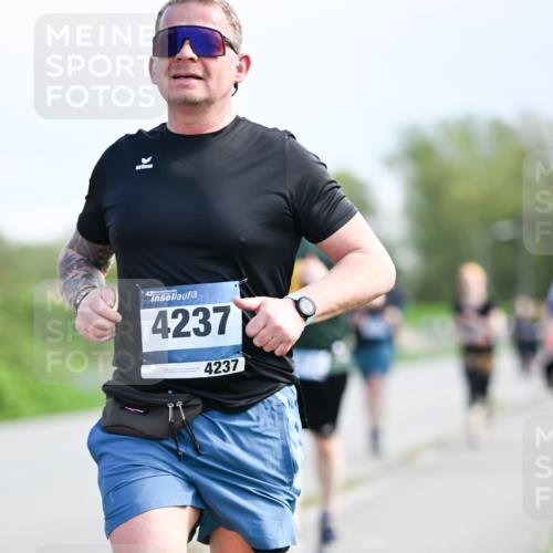 07.04.2024 - 43. Internationalen Wilhelmsburger Insellauf Dr. Thomas Lammeyer http://msf.ph/oto/6050258 07.04.2024 11:17:32 Laufen 4237, 4237 meine-sportfotos.de