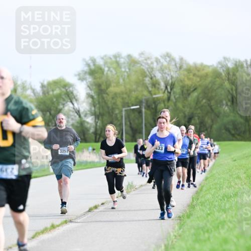 07.04.2024 - 43. Internationalen Wilhelmsburger Insellauf Dr. Thomas Lammeyer http://msf.ph/oto/6050260 07.04.2024 11:17:33 Laufen 6, 2, 3252, 33, 29 meine-sportfotos.de