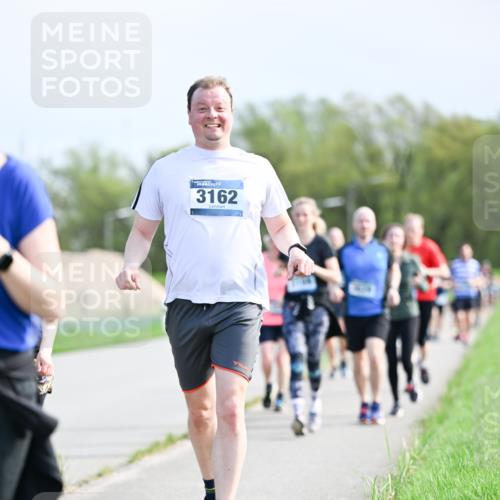 07.04.2024 - 43. Internationalen Wilhelmsburger Insellauf Dr. Thomas Lammeyer http://msf.ph/oto/6050287 07.04.2024 11:17:38 Laufen 3162 meine-sportfotos.de