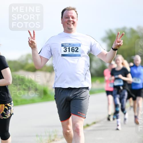 07.04.2024 - 43. Internationalen Wilhelmsburger Insellauf Dr. Thomas Lammeyer http://msf.ph/oto/6050293 07.04.2024 11:17:39 Laufen 3162 meine-sportfotos.de