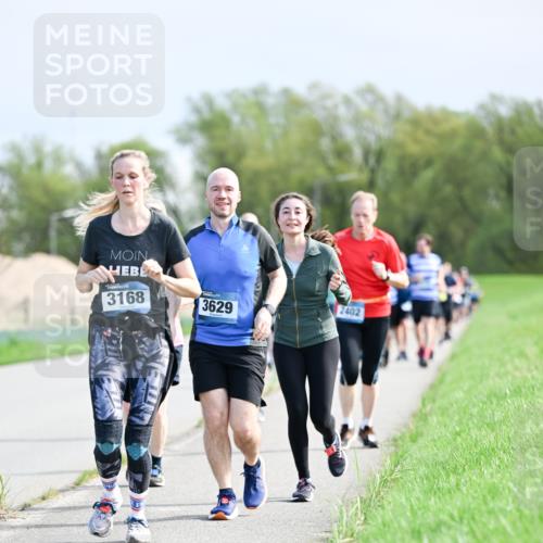 07.04.2024 - 43. Internationalen Wilhelmsburger Insellauf Dr. Thomas Lammeyer http://msf.ph/oto/6050302 07.04.2024 11:17:41 Laufen 3168, 2402, 3629 meine-sportfotos.de