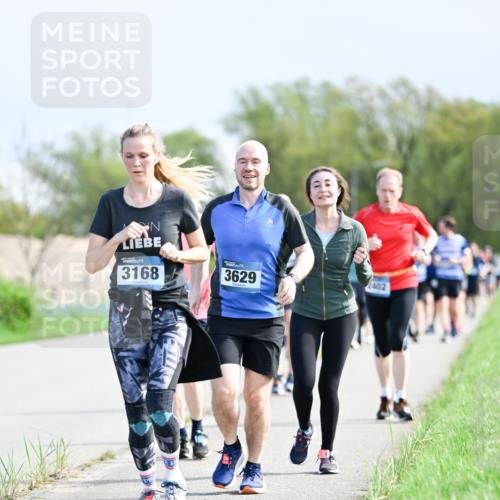 07.04.2024 - 43. Internationalen Wilhelmsburger Insellauf Dr. Thomas Lammeyer http://msf.ph/oto/6050305 07.04.2024 11:17:41 Laufen 3168, 3629, 2402 meine-sportfotos.de