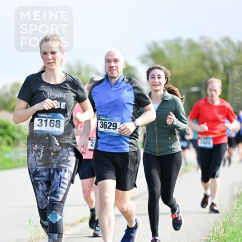 07.04.2024 - 43. Internationalen Wilhelmsburger Insellauf Dr. Thomas Lammeyer http://msf.ph/oto/6050311 07.04.2024 11:17:42 Laufen 3168, 3629, 21 meine-sportfotos.de