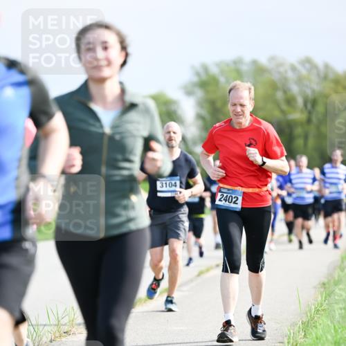 07.04.2024 - 43. Internationalen Wilhelmsburger Insellauf Dr. Thomas Lammeyer http://msf.ph/oto/6050320 07.04.2024 11:17:44 Laufen 3104, 2402 meine-sportfotos.de