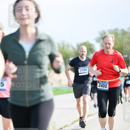 07.04.2024 - 43. Internationalen Wilhelmsburger Insellauf Dr. Thomas Lammeyer http://msf.ph/oto/6050321 07.04.2024 11:17:44 Laufen 5, 3104, 2402 meine-sportfotos.de