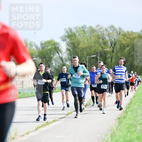 07.04.2024 - 43. Internationalen Wilhelmsburger Insellauf Dr. Thomas Lammeyer http://msf.ph/oto/6050332 07.04.2024 11:17:46 Laufen 2, 3934, 2849, 3933, 4437, 2740, 155 meine-sportfotos.de