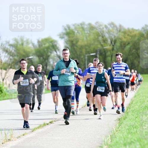 07.04.2024 - 43. Internationalen Wilhelmsburger Insellauf Dr. Thomas Lammeyer http://msf.ph/oto/6050338 07.04.2024 11:17:47 Laufen 2849, 3935, 934, 435, 2740, 3155 meine-sportfotos.de