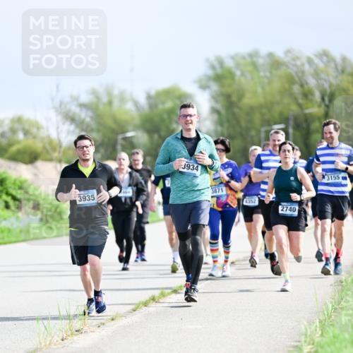 07.04.2024 - 43. Internationalen Wilhelmsburger Insellauf Dr. Thomas Lammeyer http://msf.ph/oto/6050343 07.04.2024 11:17:48 Laufen 3935, 3934, 3871, 3155, 4352, 2740 meine-sportfotos.de