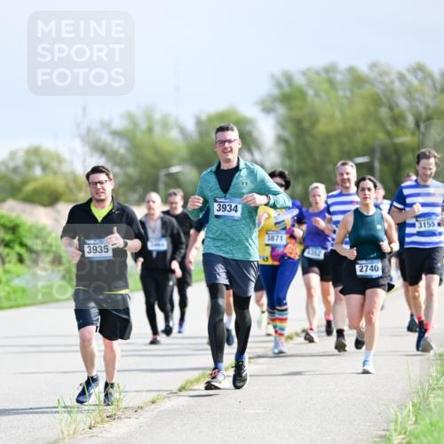 07.04.2024 - 43. Internationalen Wilhelmsburger Insellauf Dr. Thomas Lammeyer http://msf.ph/oto/6050344 07.04.2024 11:17:48 Laufen 3935, 3934, 3871, 4352, 2740, 3155 meine-sportfotos.de