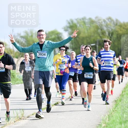 07.04.2024 - 43. Internationalen Wilhelmsburger Insellauf Dr. Thomas Lammeyer http://msf.ph/oto/6050349 07.04.2024 11:17:49 Laufen 35, 3464, 3934, 3871, 1352, 3155, 2740 meine-sportfotos.de
