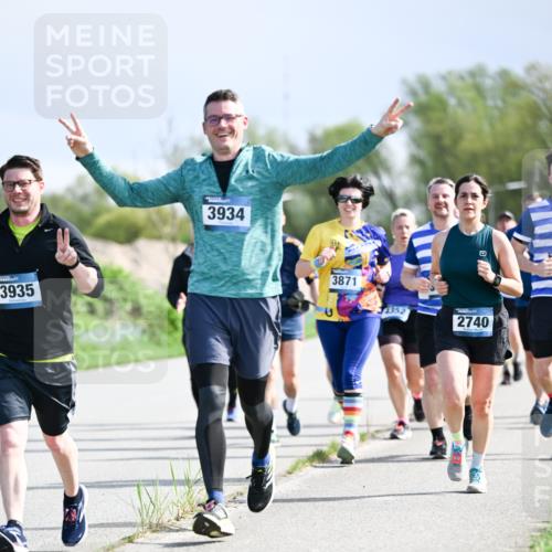 07.04.2024 - 43. Internationalen Wilhelmsburger Insellauf Dr. Thomas Lammeyer http://msf.ph/oto/6050353 07.04.2024 11:17:50 Laufen 3935, 3934, 3871, 1352, 2740 meine-sportfotos.de