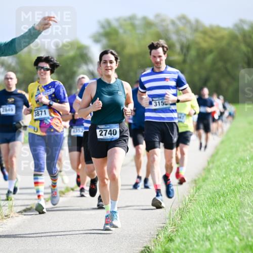 07.04.2024 - 43. Internationalen Wilhelmsburger Insellauf Dr. Thomas Lammeyer http://msf.ph/oto/6050359 07.04.2024 11:17:51 Laufen 2849, 3871, 1352, 2740, 315 meine-sportfotos.de