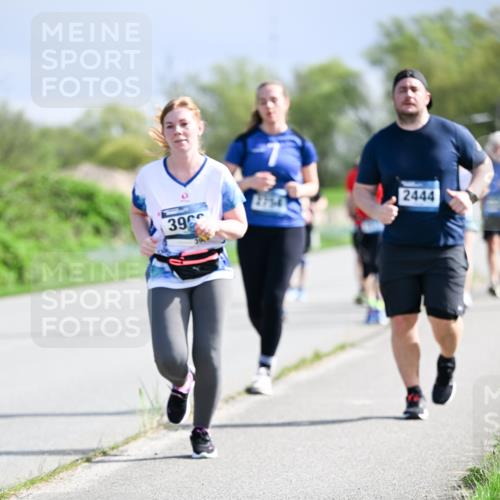 07.04.2024 - 43. Internationalen Wilhelmsburger Insellauf Dr. Thomas Lammeyer http://msf.ph/oto/6050409 07.04.2024 11:18:02 Laufen 2754, 396, 2444 meine-sportfotos.de