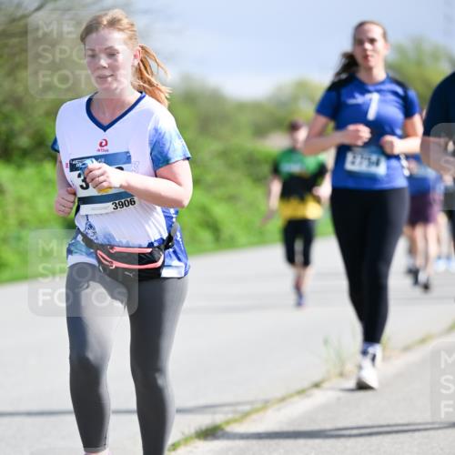 07.04.2024 - 43. Internationalen Wilhelmsburger Insellauf Dr. Thomas Lammeyer http://msf.ph/oto/6050421 07.04.2024 11:18:03 Laufen 3906, 2754 meine-sportfotos.de
