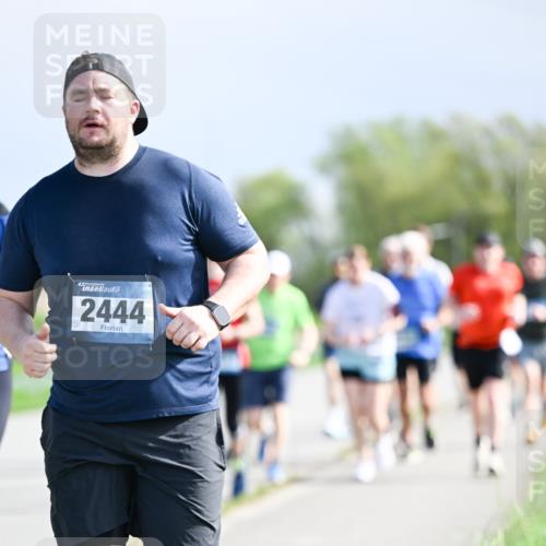 07.04.2024 - 43. Internationalen Wilhelmsburger Insellauf Dr. Thomas Lammeyer http://msf.ph/oto/6050424 07.04.2024 11:18:05 Laufen 2444 meine-sportfotos.de