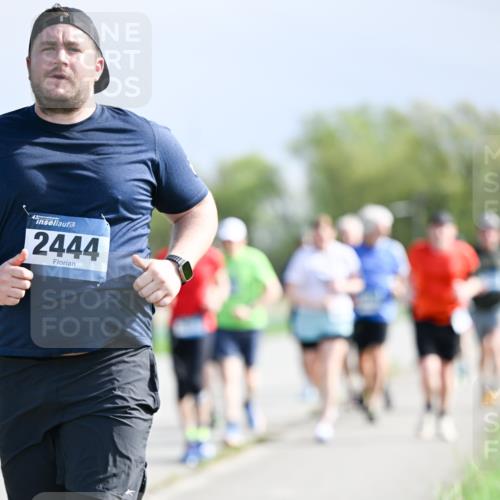 07.04.2024 - 43. Internationalen Wilhelmsburger Insellauf Dr. Thomas Lammeyer http://msf.ph/oto/6050426 07.04.2024 11:18:05 Laufen 2444 meine-sportfotos.de