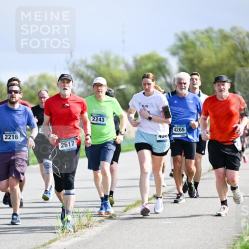 07.04.2024 - 43. Internationalen Wilhelmsburger Insellauf Dr. Thomas Lammeyer http://msf.ph/oto/6050433 07.04.2024 11:18:07 Laufen 2216, 2617, 2243, 22, 430, 4265, 4265 meine-sportfotos.de