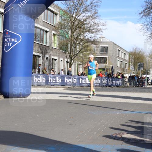 07.04.2024 - 43. Internationalen Wilhelmsburger Insellauf Strokosch-Dieckow http://msf.ph/oto/6050440 07.04.2024 11:17:11 Ziel 3238 meine-sportfotos.de