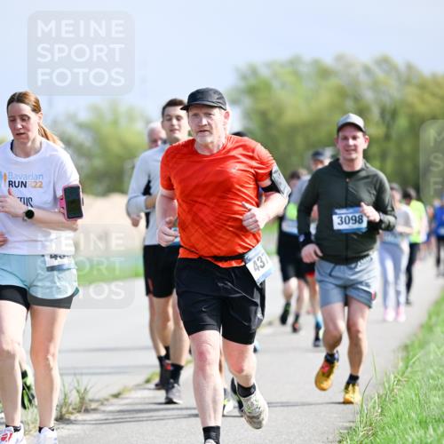 07.04.2024 - 43. Internationalen Wilhelmsburger Insellauf Dr. Thomas Lammeyer http://msf.ph/oto/6050447 07.04.2024 11:18:09 Laufen 22, 437, 3098 meine-sportfotos.de