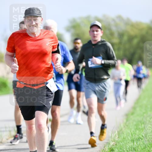 07.04.2024 - 43. Internationalen Wilhelmsburger Insellauf Dr. Thomas Lammeyer http://msf.ph/oto/6050452 07.04.2024 11:18:10 Laufen  meine-sportfotos.de
