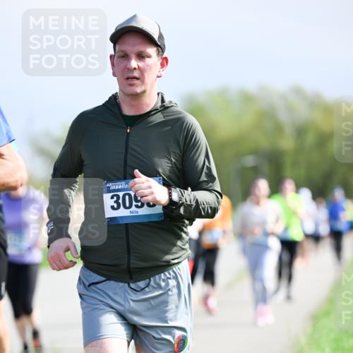 07.04.2024 - 43. Internationalen Wilhelmsburger Insellauf Dr. Thomas Lammeyer http://msf.ph/oto/6050464 07.04.2024 11:18:12 Laufen 309 meine-sportfotos.de