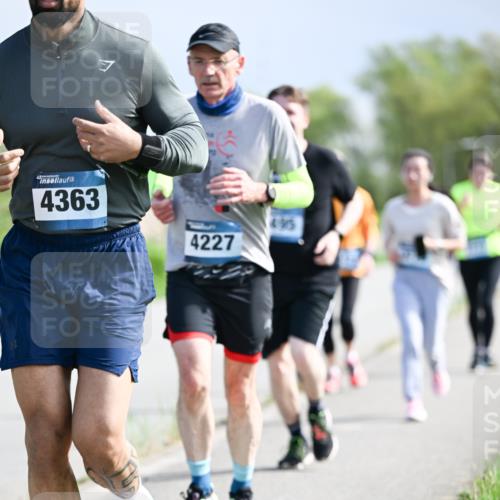 07.04.2024 - 43. Internationalen Wilhelmsburger Insellauf Dr. Thomas Lammeyer http://msf.ph/oto/6050472 07.04.2024 11:18:14 Laufen 4363, 4915, 4227 meine-sportfotos.de