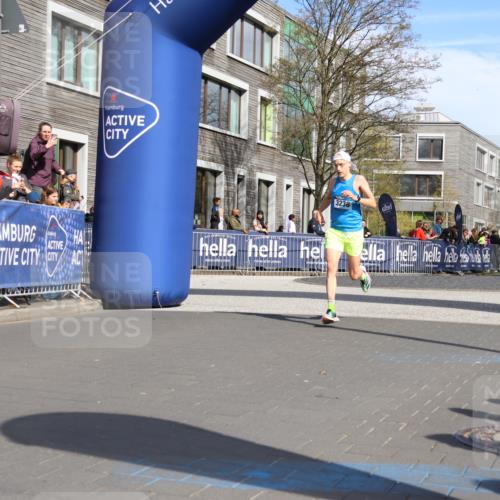 07.04.2024 - 43. Internationalen Wilhelmsburger Insellauf Strokosch-Dieckow http://msf.ph/oto/6050488 07.04.2024 11:17:12 Ziel 3238 meine-sportfotos.de
