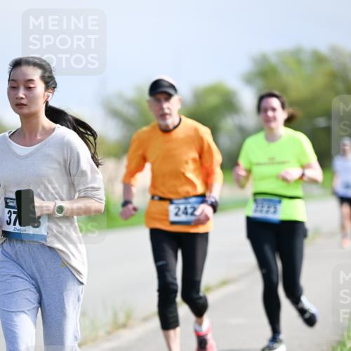 07.04.2024 - 43. Internationalen Wilhelmsburger Insellauf Dr. Thomas Lammeyer http://msf.ph/oto/6050490 07.04.2024 11:18:17 Laufen 37, 242 meine-sportfotos.de