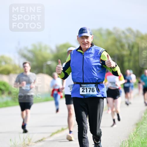 07.04.2024 - 43. Internationalen Wilhelmsburger Insellauf Dr. Thomas Lammeyer http://msf.ph/oto/6050509 07.04.2024 11:18:24 Laufen 2176 meine-sportfotos.de