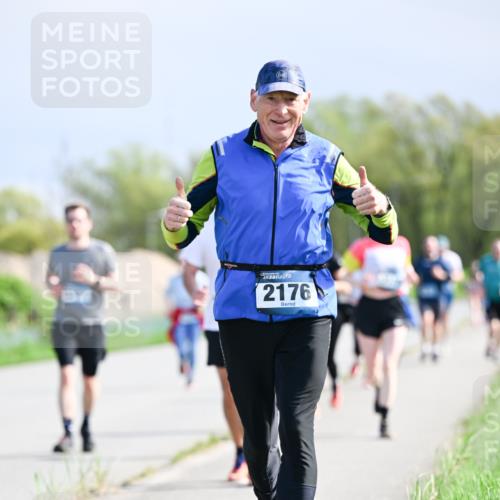 07.04.2024 - 43. Internationalen Wilhelmsburger Insellauf Dr. Thomas Lammeyer http://msf.ph/oto/6050511 07.04.2024 11:18:24 Laufen 2176 meine-sportfotos.de