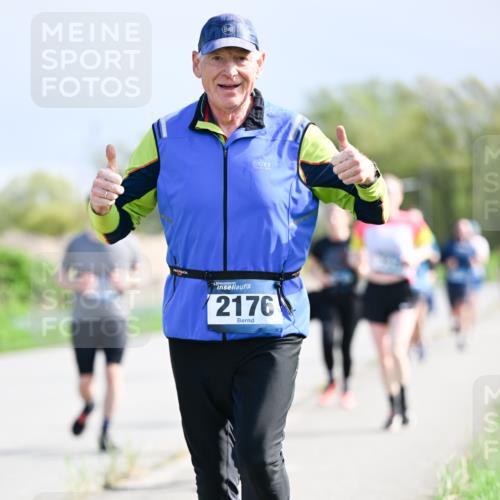07.04.2024 - 43. Internationalen Wilhelmsburger Insellauf Dr. Thomas Lammeyer http://msf.ph/oto/6050515 07.04.2024 11:18:24 Laufen 2176 meine-sportfotos.de