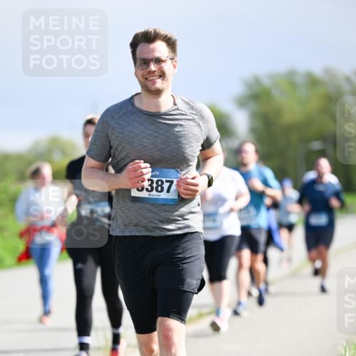 07.04.2024 - 43. Internationalen Wilhelmsburger Insellauf Dr. Thomas Lammeyer http://msf.ph/oto/6050539 07.04.2024 11:18:29 Laufen 3387 meine-sportfotos.de