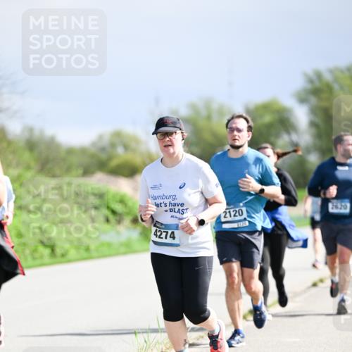 07.04.2024 - 43. Internationalen Wilhelmsburger Insellauf Dr. Thomas Lammeyer http://msf.ph/oto/6050551 07.04.2024 11:18:31 Laufen 4274, 2120, 2120, 2620 meine-sportfotos.de