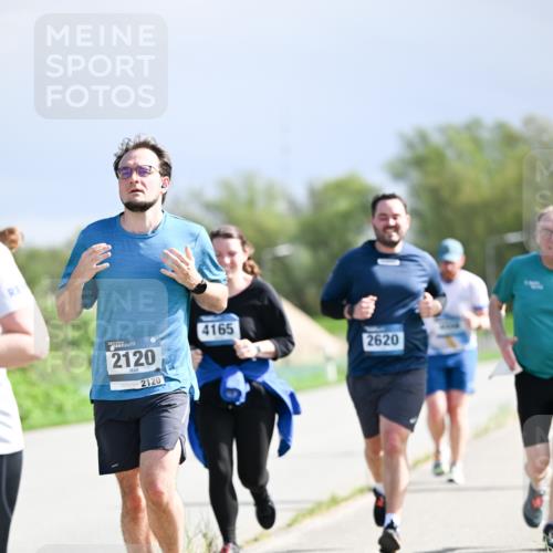 07.04.2024 - 43. Internationalen Wilhelmsburger Insellauf Dr. Thomas Lammeyer http://msf.ph/oto/6050558 07.04.2024 11:18:32 Laufen 2120, 2120, 4165, 2620 meine-sportfotos.de