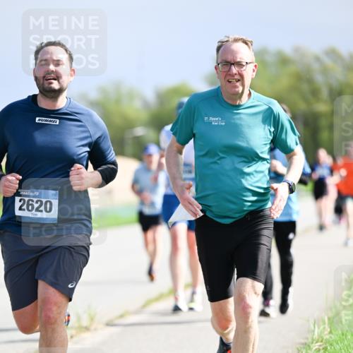 07.04.2024 - 43. Internationalen Wilhelmsburger Insellauf Dr. Thomas Lammeyer http://msf.ph/oto/6050570 07.04.2024 11:18:35 Laufen 27, 2620 meine-sportfotos.de