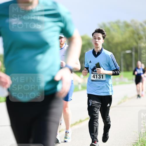 07.04.2024 - 43. Internationalen Wilhelmsburger Insellauf Dr. Thomas Lammeyer http://msf.ph/oto/6050577 07.04.2024 11:18:36 Laufen 4131 meine-sportfotos.de