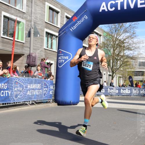 07.04.2024 - 43. Internationalen Wilhelmsburger Insellauf Strokosch-Dieckow http://msf.ph/oto/6050615 07.04.2024 11:17:00 Ziel 2368, 3688, 3829 meine-sportfotos.de