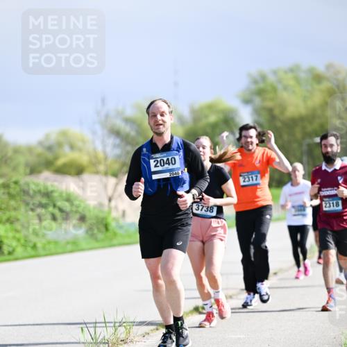 07.04.2024 - 43. Internationalen Wilhelmsburger Insellauf Dr. Thomas Lammeyer http://msf.ph/oto/6050623 07.04.2024 11:18:46 Laufen 2040, 2040, 3738, 2317, 2318 meine-sportfotos.de