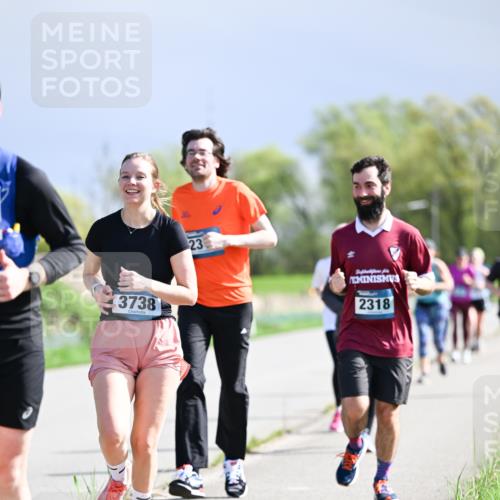 07.04.2024 - 43. Internationalen Wilhelmsburger Insellauf Dr. Thomas Lammeyer http://msf.ph/oto/6050634 07.04.2024 11:18:48 Laufen 3738, 23, 2318 meine-sportfotos.de