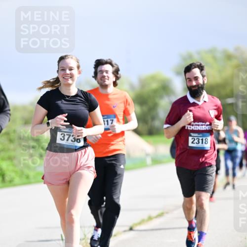 07.04.2024 - 43. Internationalen Wilhelmsburger Insellauf Dr. Thomas Lammeyer http://msf.ph/oto/6050639 07.04.2024 11:18:48 Laufen 3736, 17, 2318 meine-sportfotos.de
