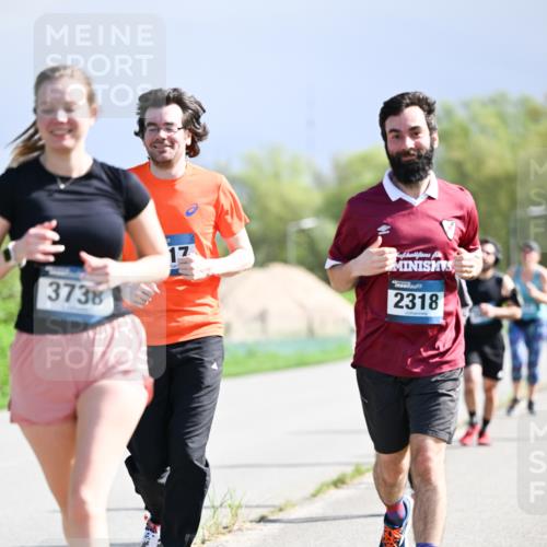 07.04.2024 - 43. Internationalen Wilhelmsburger Insellauf Dr. Thomas Lammeyer http://msf.ph/oto/6050643 07.04.2024 11:18:49 Laufen 3738, 17, 2318 meine-sportfotos.de